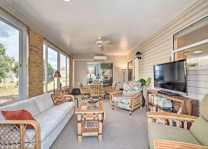 Home In The Villages With Lanai And Private Hot Tub!